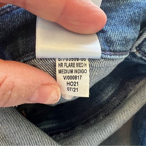 GAP High Rise Flare Jeans Women’s Size 30/10 Short Medium Indigo Wash NEW - Picture 8 of 8